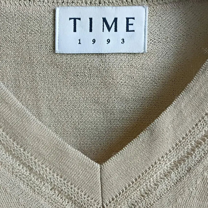 [BUNJANG] TIME V-Neck Knit Beige / TIME V넥 니트 베이지 컬러55