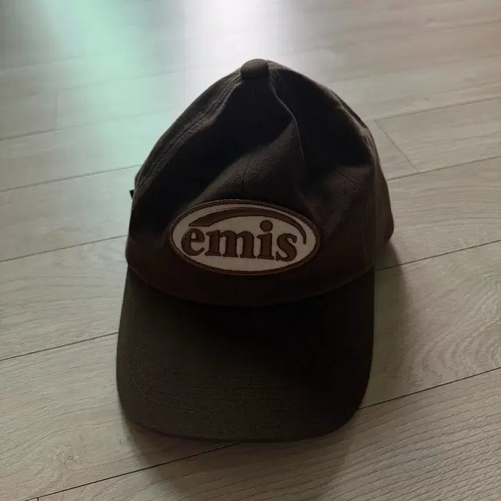[SOLD OUT] emis 이미스 브라운 볼캡 모자