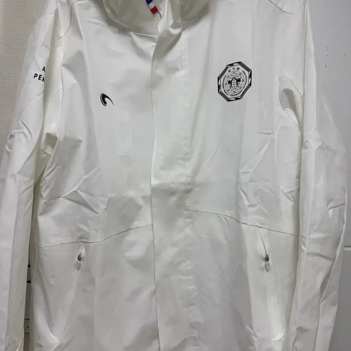 [BUNJANG] Kukkiwon Windbreaker White Size 180 (L) / 국기원 바람막이 180(L)