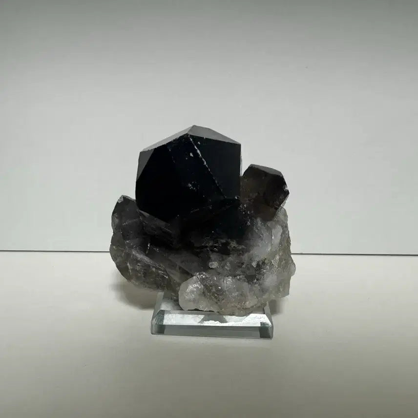 [BUNJANG] Black Amethyst (or Violet Amethyst) Mineral Raw Stone / 흑수정(또는 연수정) 광물 원석 판매합니다.