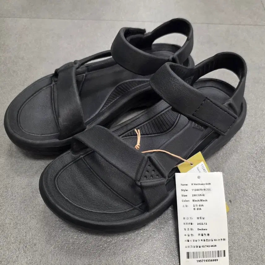 [BUNJANG] Teva Hurricane Drift Sandals Black (230) / 테바 허리케인 드리프트 블랙 샌들 새상품  (230)