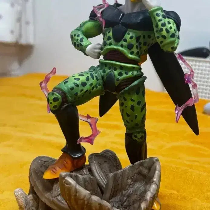 [BUNJANG] Dragon Ball T-Rex Perfect Cell Resin Statue / 드래곤볼 레진 T-rex 셀 완전체 팝니다.