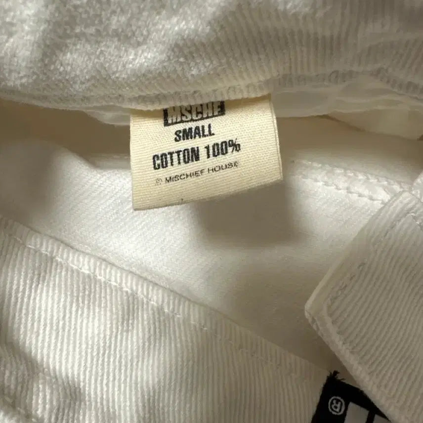 [BUNJANG] MSCHF White Cut-off Shorts / 미스치프 화이트 반바지