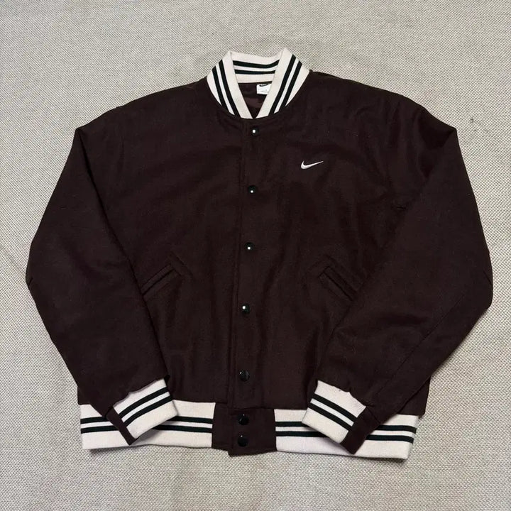[BUNJANG] Nike NSW Authentic Varsity Jacket - Brown Basalt / 나이키 NSW 어센틱 바시티 자켓 브라운 바살트 - 아시아