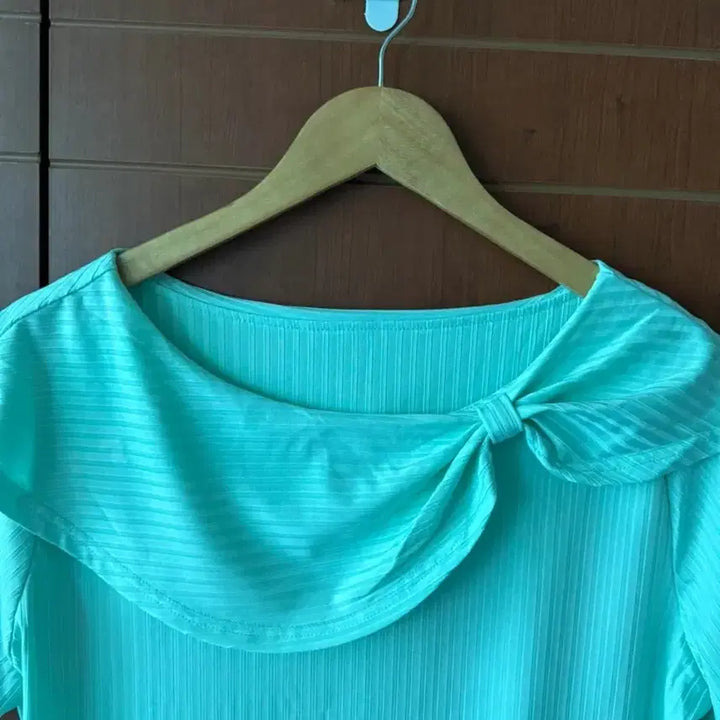 [BUNJANG] Mint Ribbon Short-Sleeve Blouse / 민트색 리본 블라우스 반팔