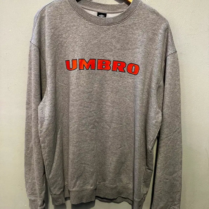 [BUNJANG] Umbro Genuine Sweatshirt Size 105 / 엄브로 정품 맨투맨