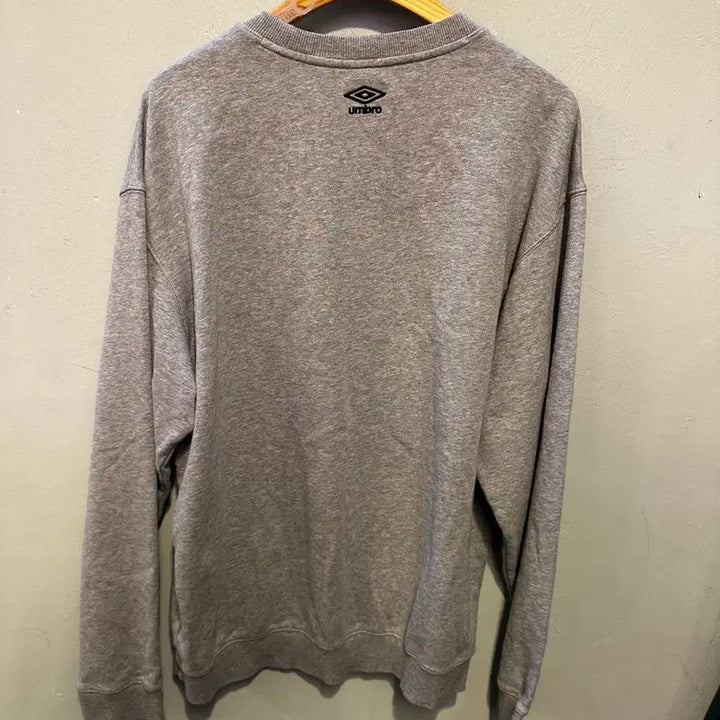 [BUNJANG] Umbro Genuine Sweatshirt Size 105 / 엄브로 정품 맨투맨