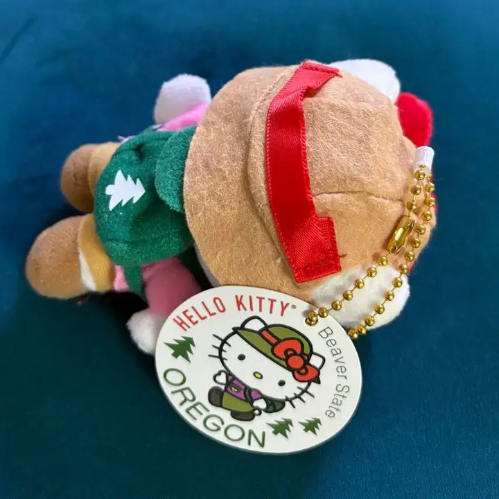 [BUNJANG] Hello Kitty Kinokuniya Bookstore Plush Keychain / (미사용) 헬로키티 키노쿠미야 서점 인형 키링