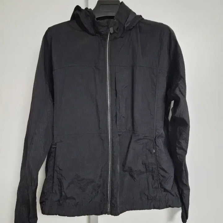 [BUNJANG] Feltix Hooded Windbreaker Jumper - Size 55 / 펠틱스 후드 바람막이 점퍼55