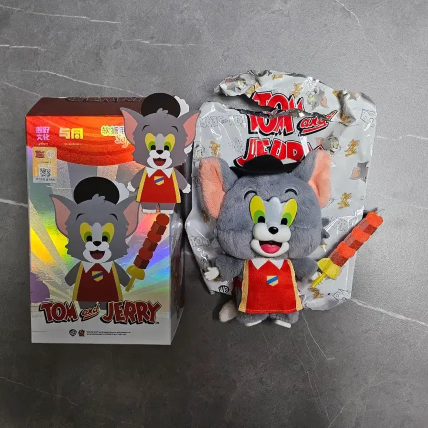 [SOLD OUT] 톰과 제리 꼬치 들고있는 톰