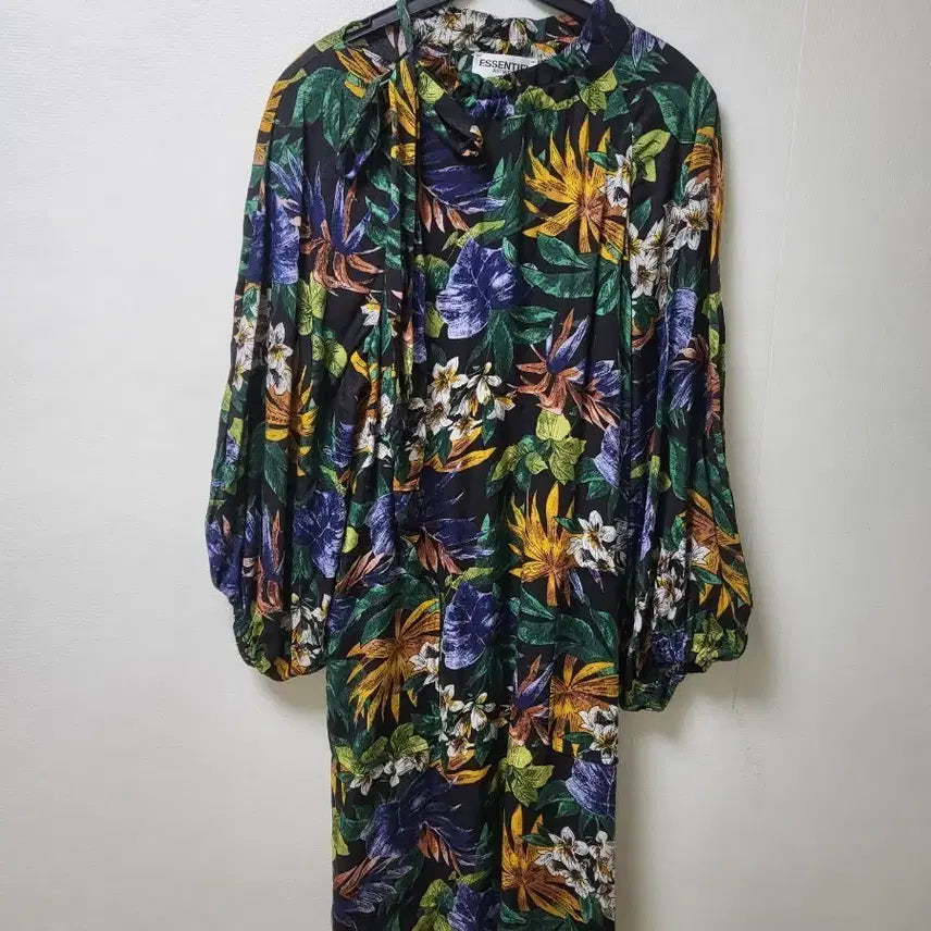 [BUNJANG] Essential Floral Pattern Long Dress Size 55 / 에센셜 플로럴 패턴 롱 원피스 55