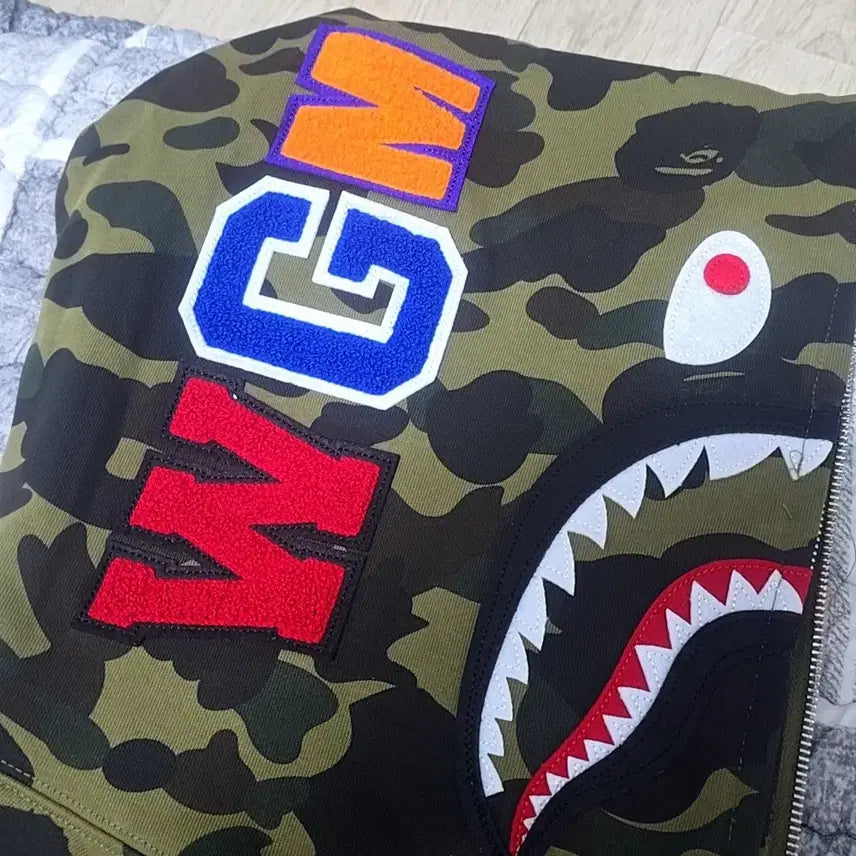[SOLD OUT] 베이프 샤크 녹계 후드집업