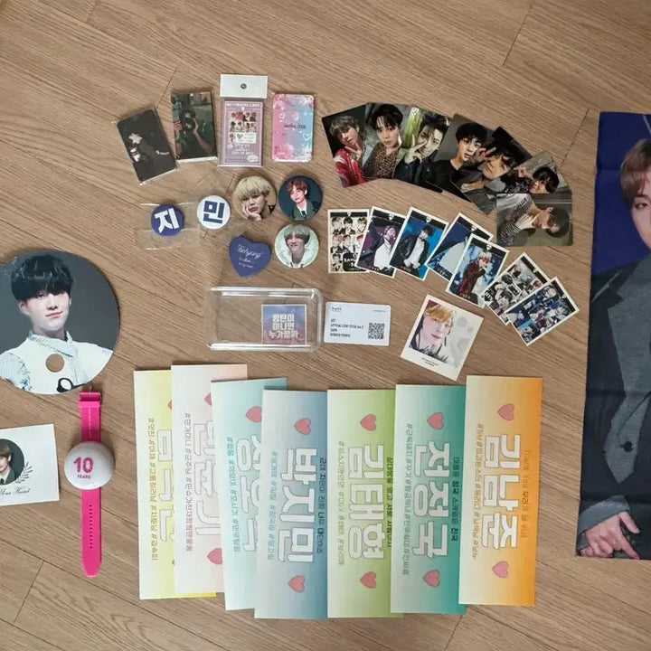 [BUNJANG] BTS Goods Bundle Set / 방탄소년단 BTS 포토카드, 응원봉 등 굿즈 일괄