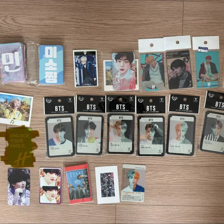 [BUNJANG] BTS Goods Bundle Set / 방탄소년단 BTS 포토카드, 응원봉 등 굿즈 일괄