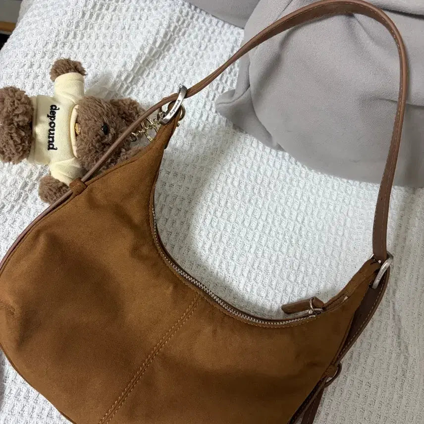 [BUNJANG] Depound Lumi Bag Suede Brown with Keyring / 드파운드 루미백 스웨이드 브라운 + 키링
