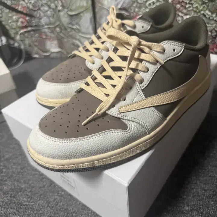 [BUNJANG] Travis Scott x Nike Air Force 1 Low "Cactus Jack" Sneakers / 트래비스스캇 로우 세일