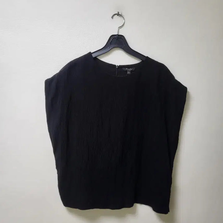 [BUNJANG] Massimo Dutti Black Short-Sleeve Blouse Size 55 / 마시모두띠 블랙 반팔 블라우스 55