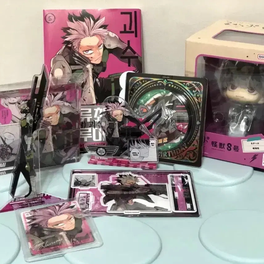 [BUNJANG] Kaiju No. 8 Narumi Acrylic Stand &amp; Block Bundle / 괴수8호 나루미 룩업 굿즈 일괄 판매
