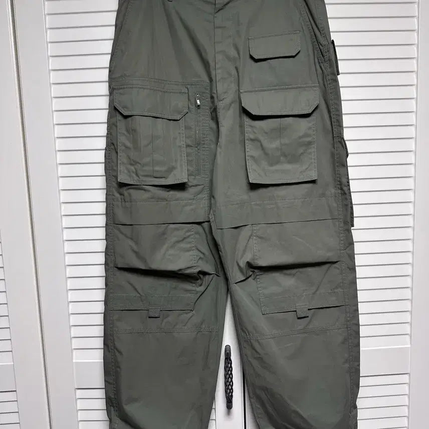 [BUNJANG] Juun.J Multi Cargo Pants Khaki / 준지 juunj / 준지 멀티 카고 팬츠 카키