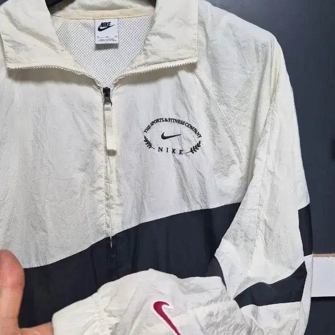 [BUNJANG] Nike Swoosh Woven Jacket Cream / 나이키 스우시 우븐 크림색 자켓