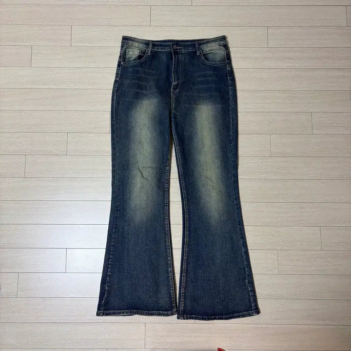 [BUNJANG] Vintage Washed Bootcut Jeans / 빈티지 워싱 부츠컷 청바지