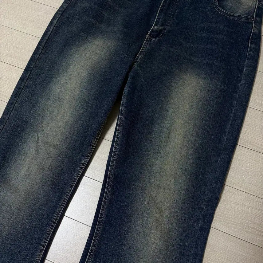 [BUNJANG] Vintage Washed Bootcut Jeans / 빈티지 워싱 부츠컷 청바지