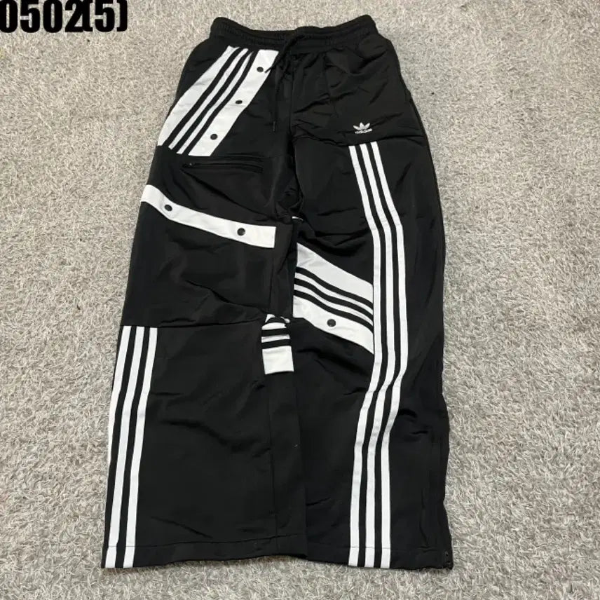 [BUNJANG] Adidas Black Snap Button Track Pants / 아디다스 블랙 트랙 바지 스냅 버튼s 0502