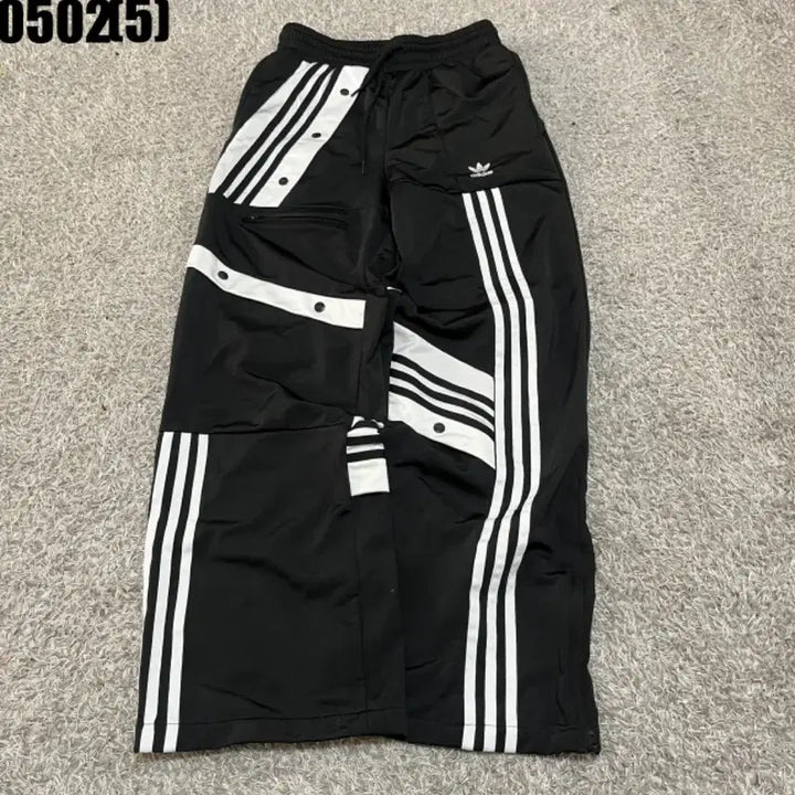 [BUNJANG] Adidas Black Snap Button Track Pants / 아디다스 블랙 트랙 바지 스냅 버튼s 0502