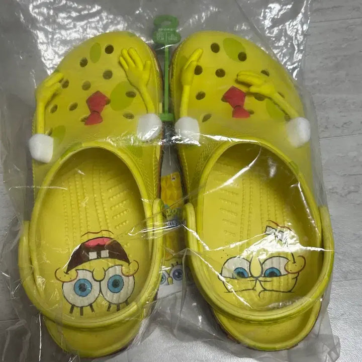 [BUNJANG] SpongeBob Crocs / 스폰지밥 크록스