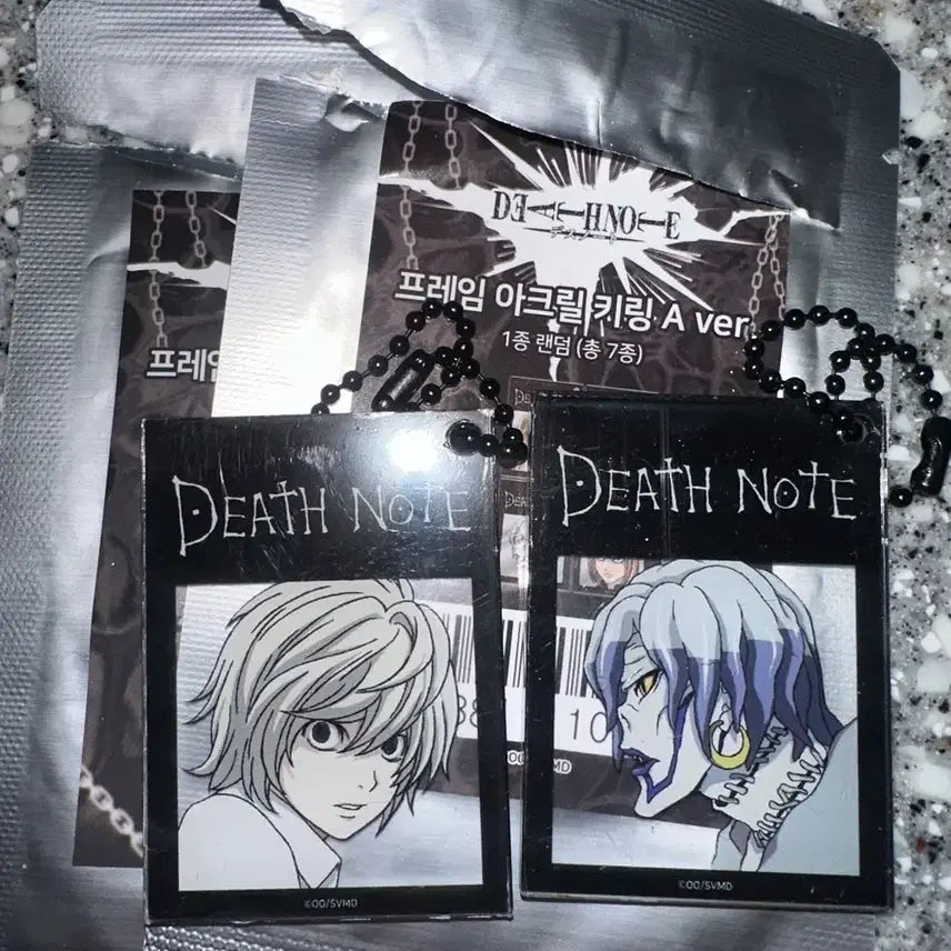 [BUNJANG] Death Note Tuniques Acrylic Keychain (L, Rem) / 데스노트 투니크 키링