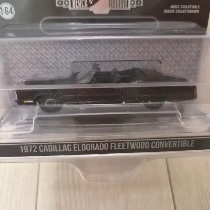 [BUNJANG] Greenlight Black Bandit 1972 Cadillac Eldorado Convertible 1:64 Scale / 다이캐스트 그린라이트 블랙밴딧 1972 캐딜락 엘도라도 컨버터블