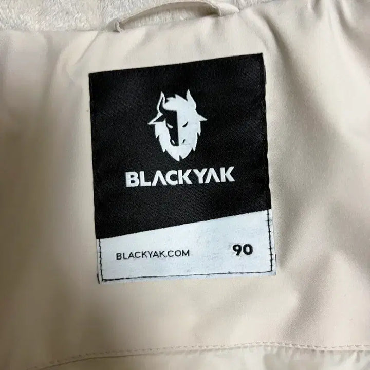 [BUNJANG] Blackyak 24FW Zerosport Down Jacket Ivory / 블랙야크 여성 제로스팟 다운자켓 (1BYPAW4504)