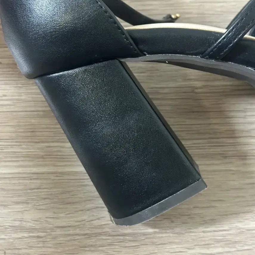 [BUNJANG] Dazzlin Chunky Platform Shoes / Dazzlin 스나계 양산형 지뢰계 구두 통굽