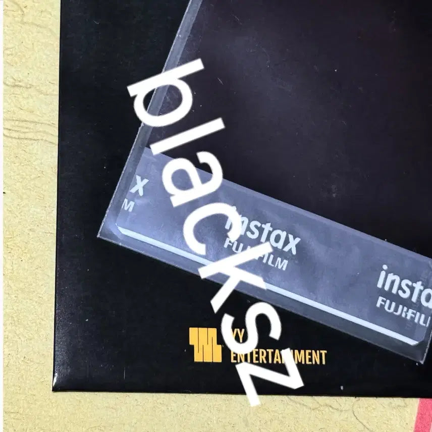 [BUNJANG] Park Jihoon Autographed Unreleased Polaroids / 박지훈 미공개 친필 싸인 폴라로이드