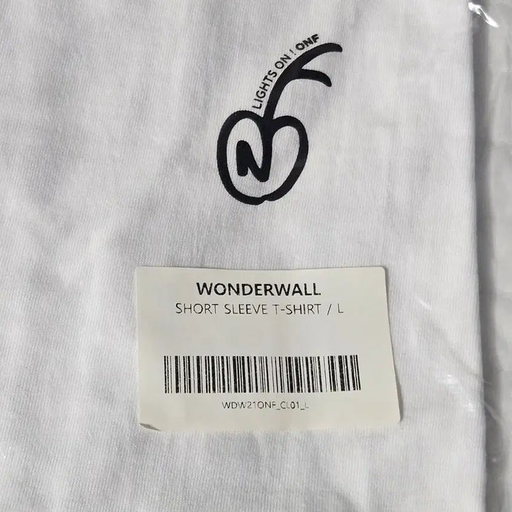[BUNJANG] ONF Wonderwall T-Shirt (M) / [미개봉 새상품] 온앤오프 원더월 티셔츠 M