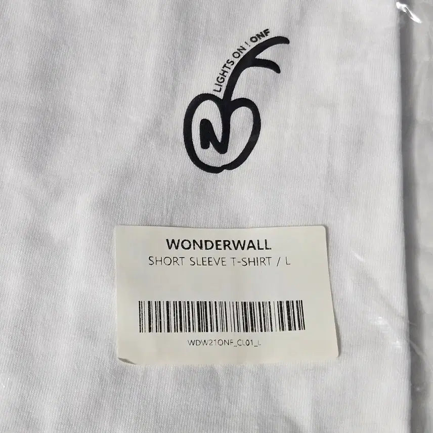[BUNJANG] ONF Wonderwall T-Shirt M (Sealed) / [미개봉 새상품] 온앤오프 원더월 티셔츠 M