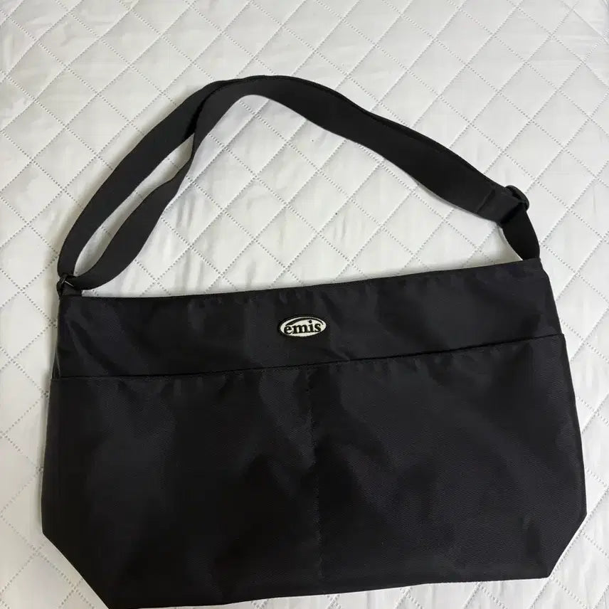 [BUNJANG] EMIS Cross Bag Black / EMIS 이미스 크로스백((무배))