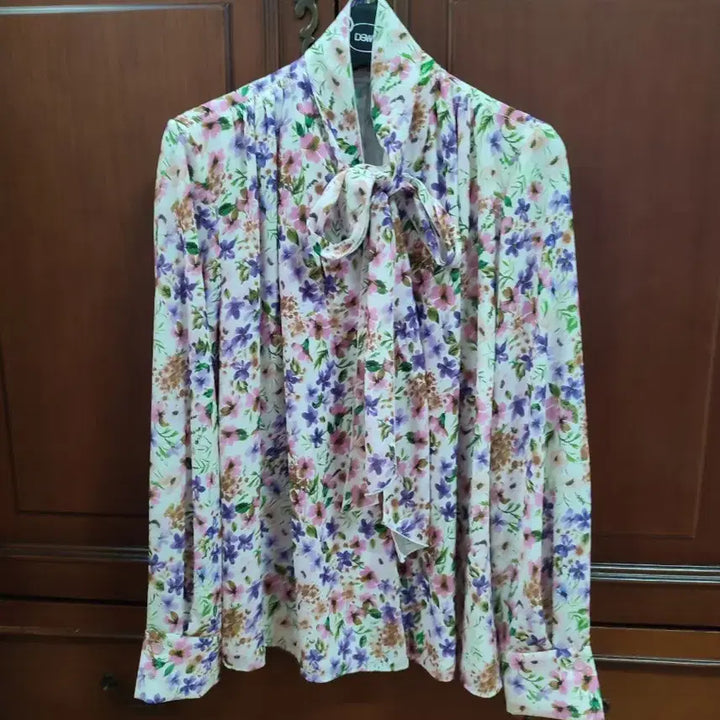 [BUNJANG] Jigott Flower Pattern Blouse / 지고트불라우스
