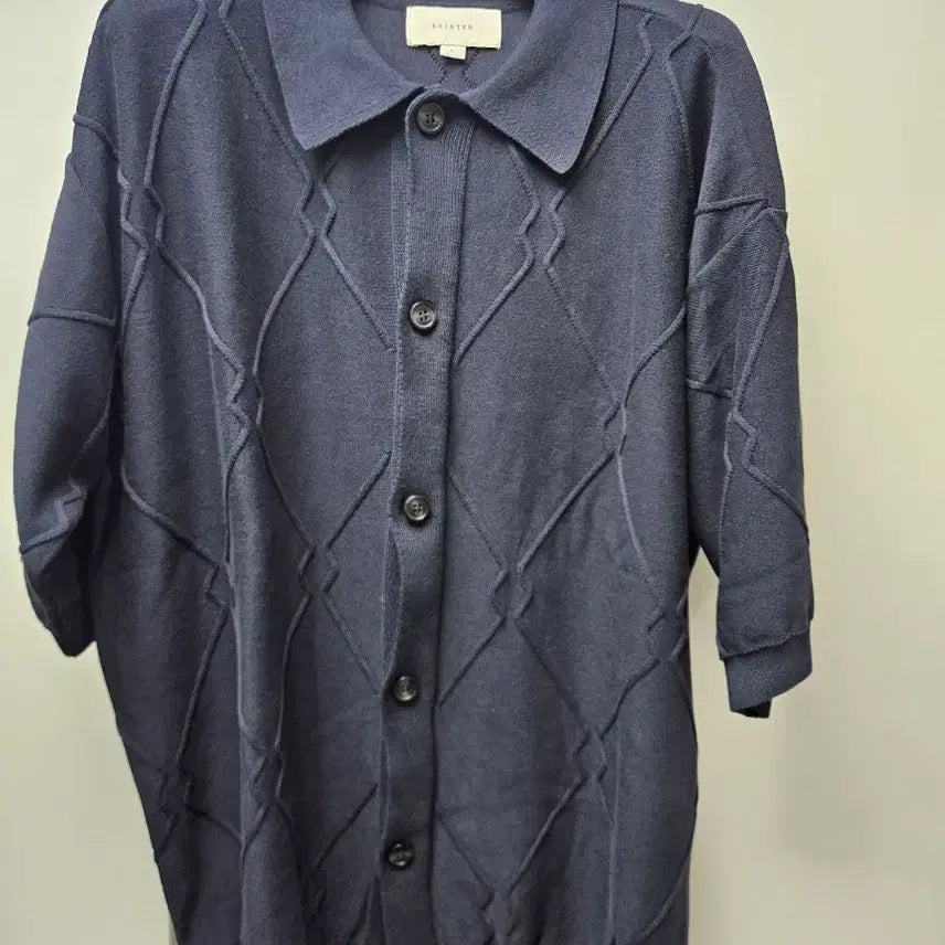 [BUNJANG] Shutter Fine Gauge Logo Pattern Half Cardigan L / 셔터 파인게이지 로고 패턴 하프 가디건 L