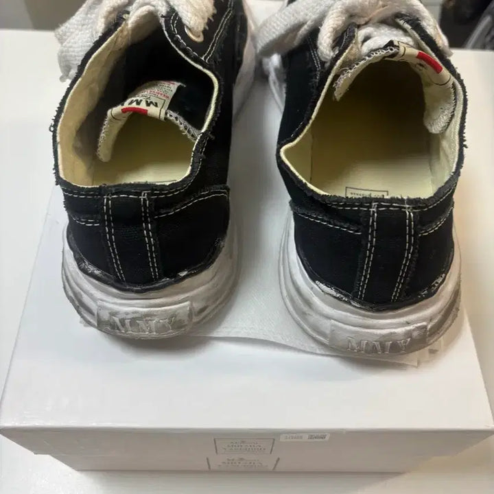 [BUNJANG] Mihara Yasuhiro Peterson Black Size 43 / 미하라야스히로 피터슨 43