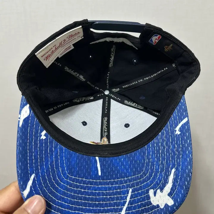 [BUNJANG] Mitchell &amp; Ness Cleveland Cavaliers Snapback Hat / 미첼앤네스 스냅백