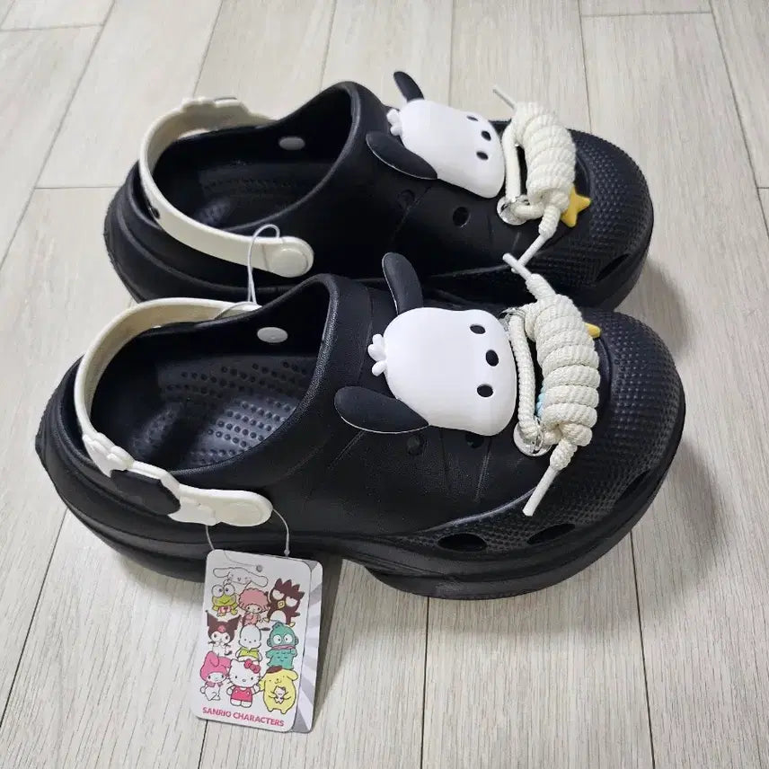 [BUNJANG] Sanrio Pochacco Platform Crocs (Size 250) / 산리오 정품 포차코 키높이 크록스 250