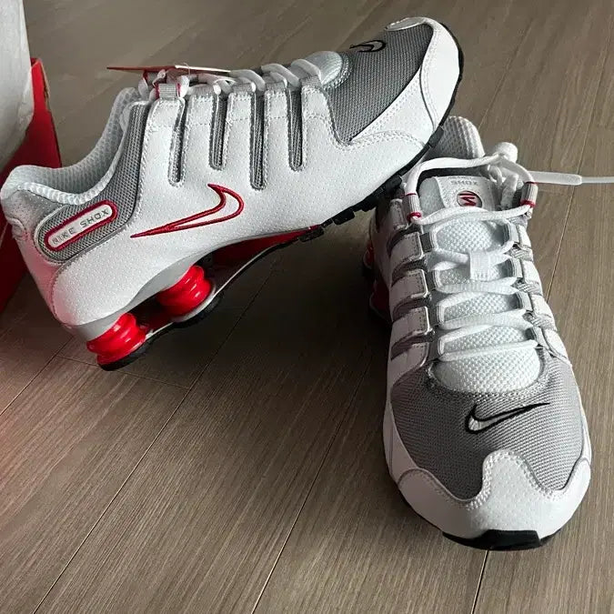 [BUNJANG] Nike Shox NZ Sneakers / 나이키 샥스 shox nz 265 새제품