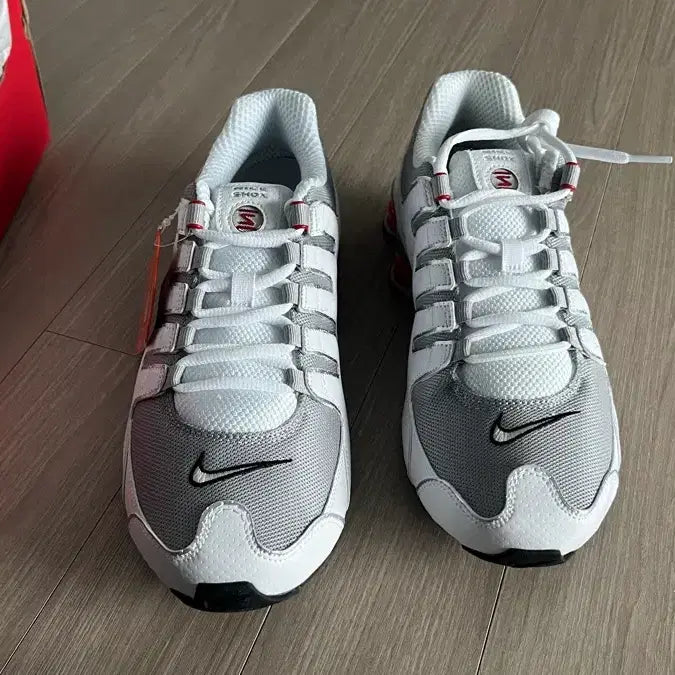 [BUNJANG] Nike Shox NZ Sneakers / 나이키 샥스 shox nz 265 새제품