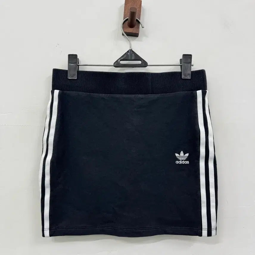 [BUNJANG] Adidas Trefoil Skirt / (25-26)아디다스 트레포일 스커트