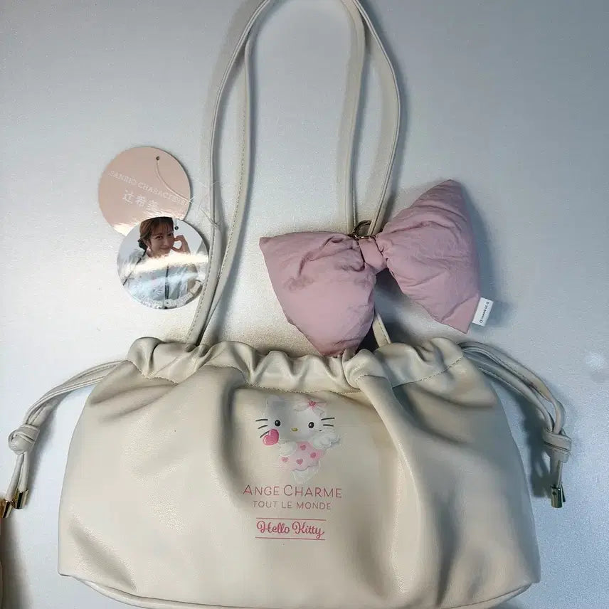 [BUNJANG] Hello Kitty Shirring Tote Bag with Ribbon Charm / 헬로키티 셔링 토트백 + 리본 참 장식