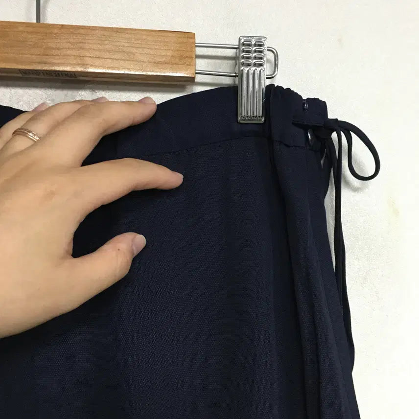 [BUNJANG] ISAE Rayon Banding Skirt Navy / ISAE 이새 인견 밴딩 스커트 6