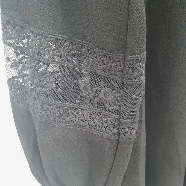 [BUNJANG] TRF Black Lace Sleeve Blouse / TRF 블랙 레이스 소매 블라우스