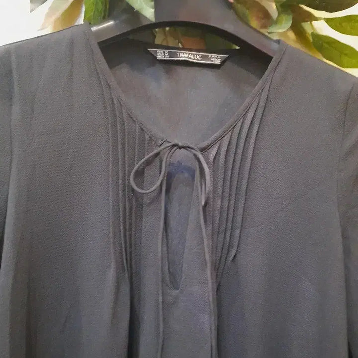 [BUNJANG] TRF Black Lace Sleeve Blouse / TRF 블랙 레이스 소매 블라우스