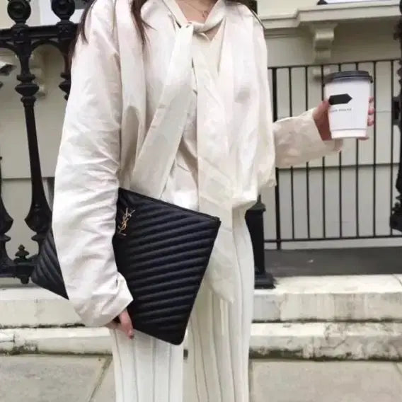 [BUNJANG] Saint Laurent Large Clutch Bag Silver Hardware Genuine S-Grade / 입생로랑 라지 클러치/클러치백 은장 정품S급(감정서O)